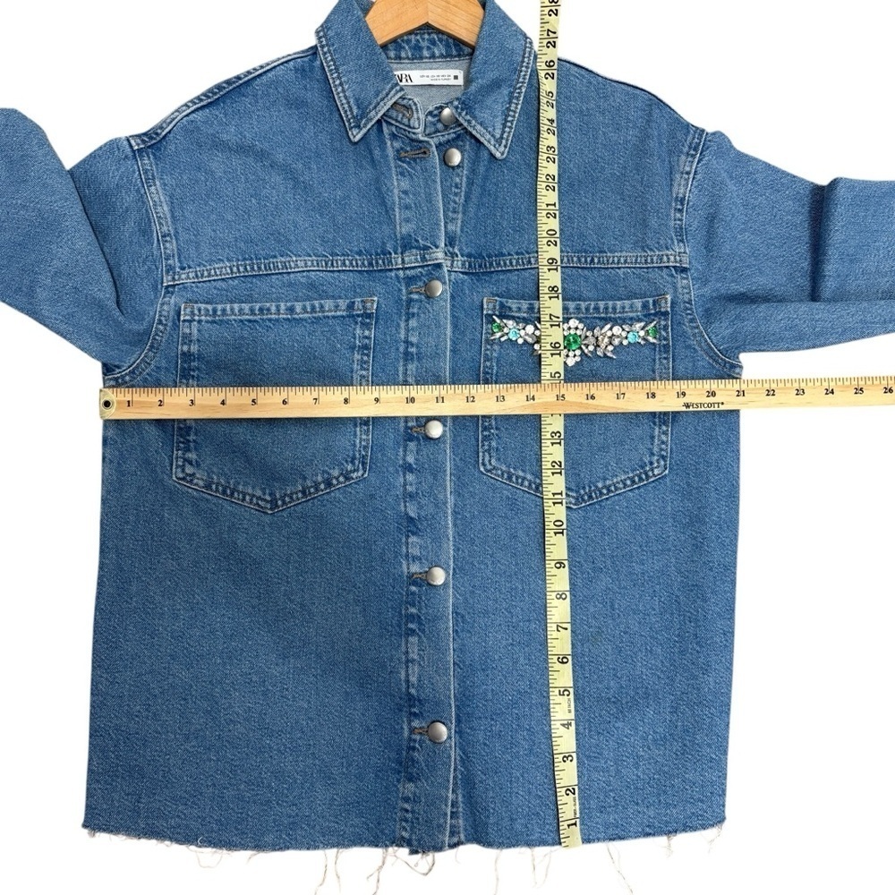 Zara Jean Jacket Rhinestones Raw Hem Streetwear Size Small Feminine Chic - Picture 12 of 15